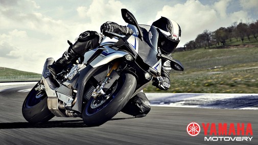 2015-Yamaha-YZF1000R1SPL-EU-Silver-Blu-Carbon-Action-001